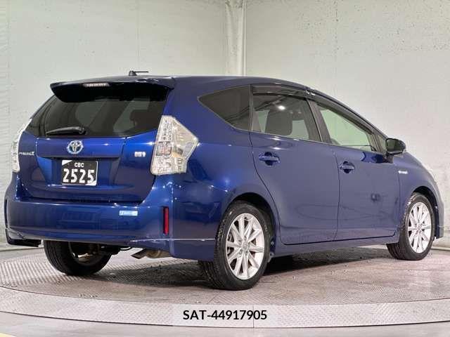 Toyota PRIUS ALPHA 2013-04 212090-8