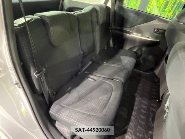 Toyota RACTIS 2010-03 313649-9