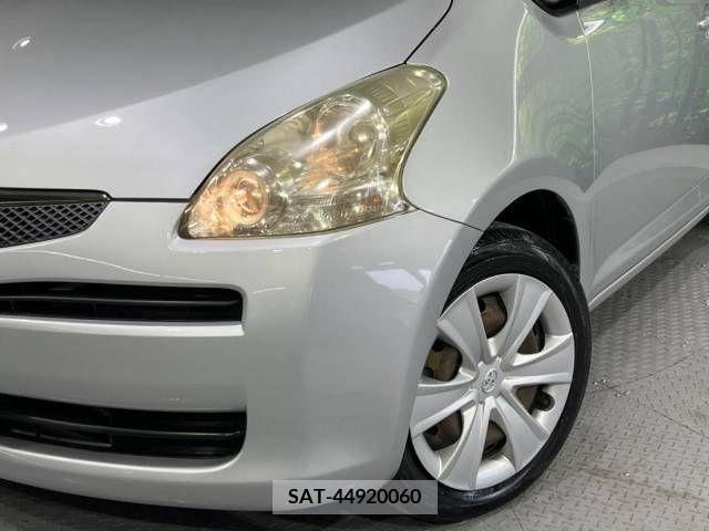 Toyota RACTIS 2010-03 313649-12