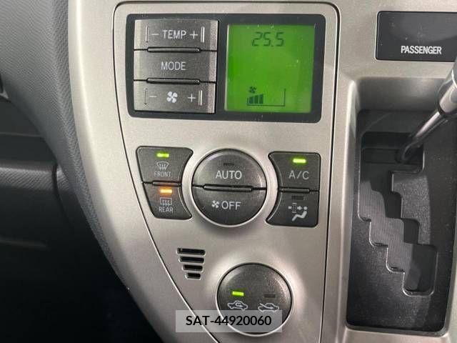Toyota RACTIS 2010-03 313649-6