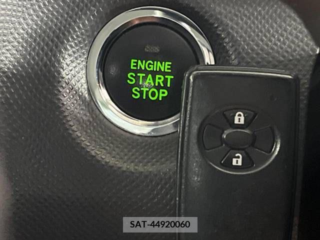 Toyota RACTIS 2010-03 313649-5