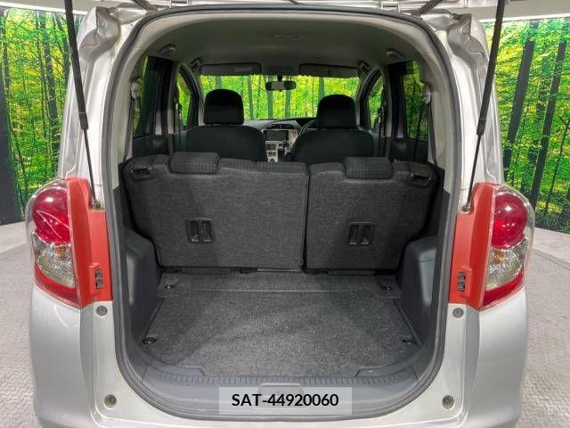 Toyota RACTIS 2010-03 313649-10