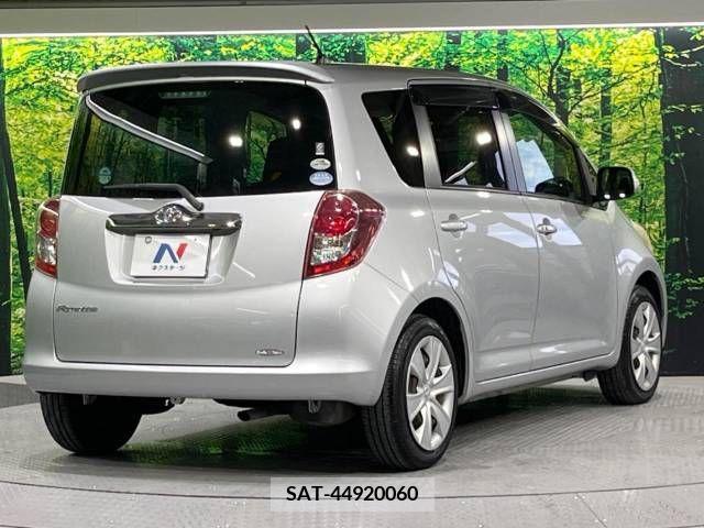 Toyota RACTIS 2010-03 313649-17