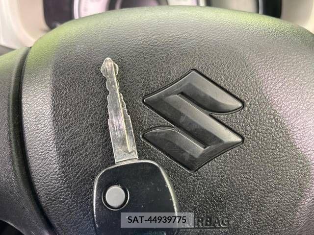 Suzuki ALTO 2019-04 381798-6