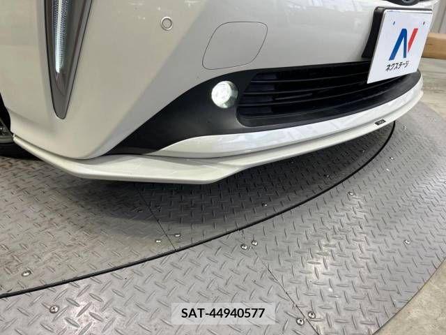 Toyota PRIUS 2019-10 338270-2