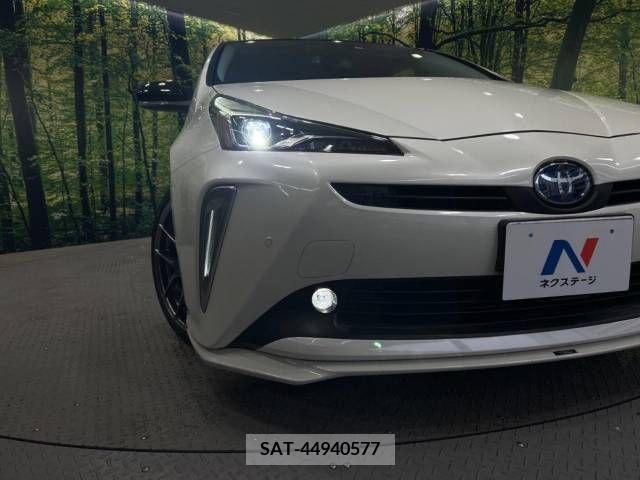 Toyota PRIUS 2019-10 338270-12