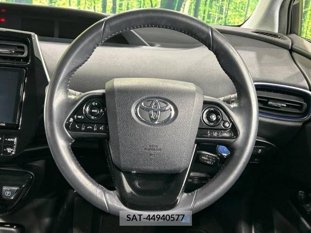 Toyota PRIUS 2019-10 338270-11