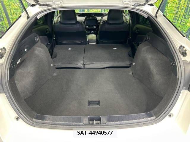 Toyota PRIUS 2019-10 338270-10