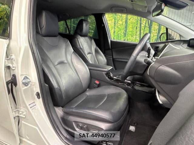Toyota PRIUS 2019-10 338270-8