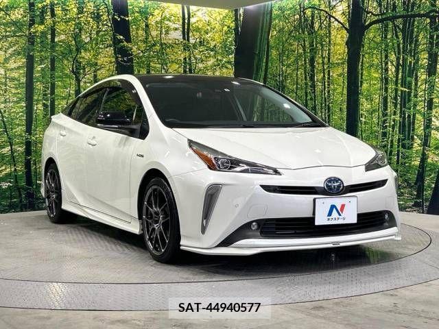 Toyota PRIUS 2019-10 338270-16