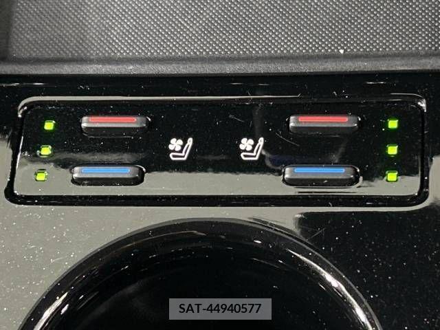 Toyota PRIUS 2019-10 338270-5