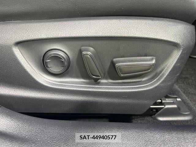 Toyota PRIUS 2019-10 338270-6