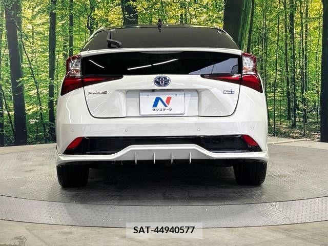 Toyota PRIUS 2019-10 338270-15