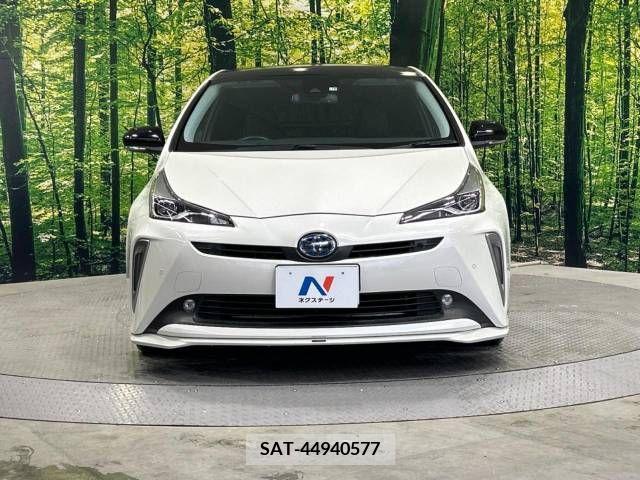 Toyota PRIUS 2019-10 338270-14