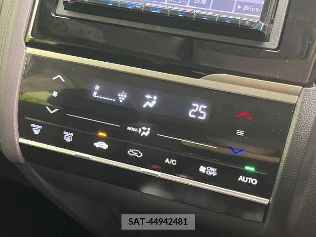 Honda FIT HYBRID 2017-06 269661-6