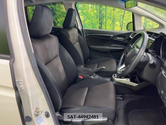 Honda FIT HYBRID 2017-06 269661-8