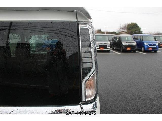 Suzuki SPACIA 2023-01 224885-10