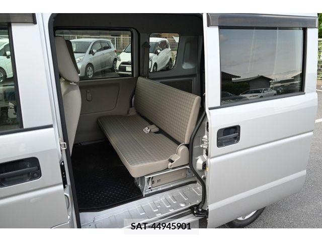 Suzuki EVERY 2014-03 375743-18