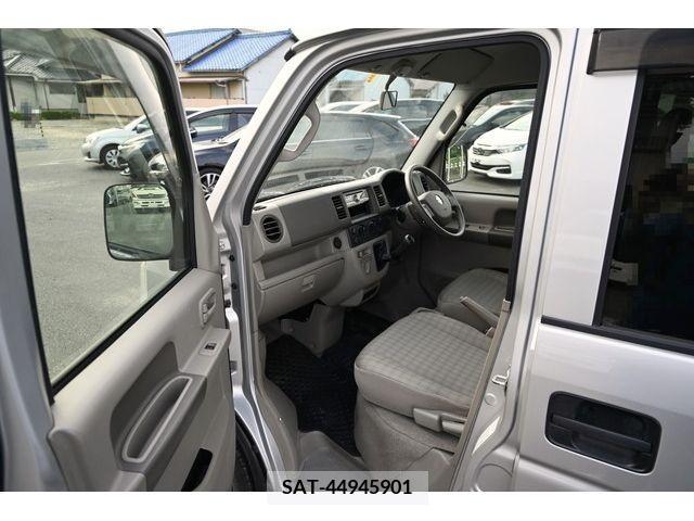 Suzuki EVERY 2014-03 375743-16
