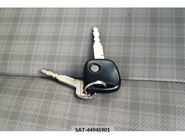 Suzuki EVERY 2014-03 375743-26