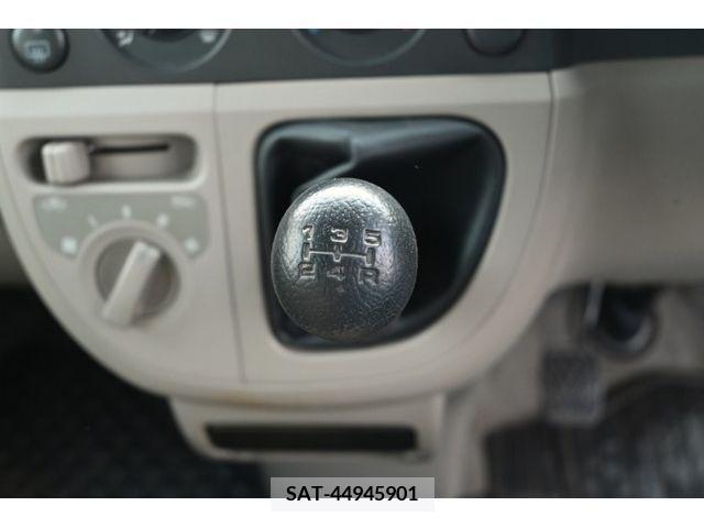 Suzuki EVERY 2014-03 375743-23