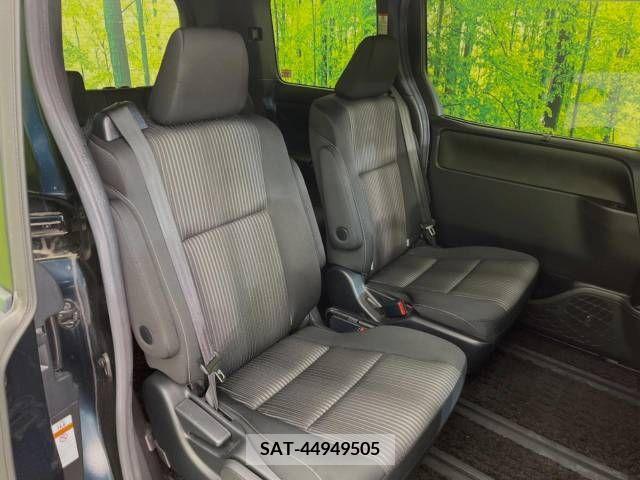 Toyota VOXY 2018-11 220212-10