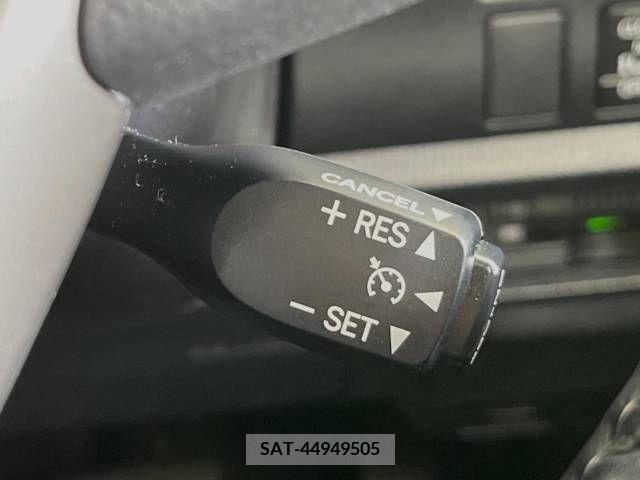 Toyota VOXY 2018-11 220212-7