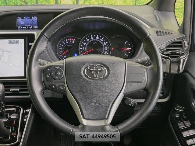 Toyota VOXY 2018-11 220212-8