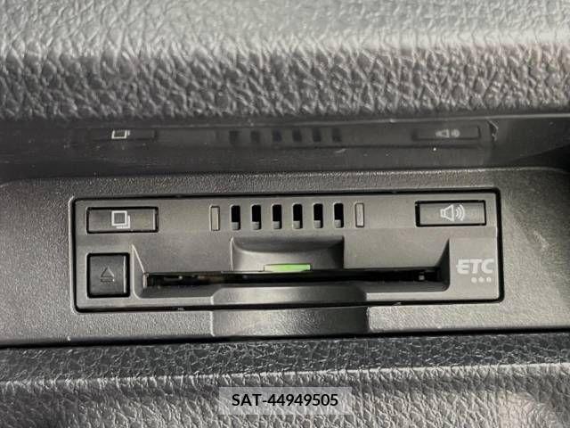 Toyota VOXY 2018-11 220212-6