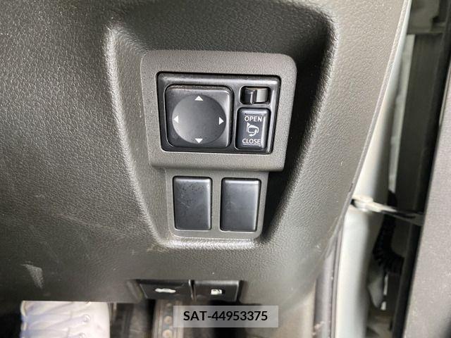 Nissan CUBE 2011-02 240057-17