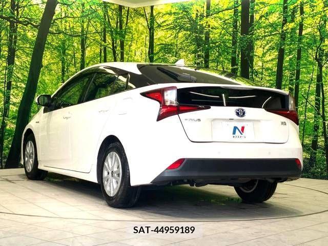 Toyota PRIUS 2019-07 341978-18