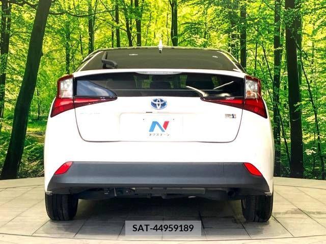 Toyota PRIUS 2019-07 341978-17
