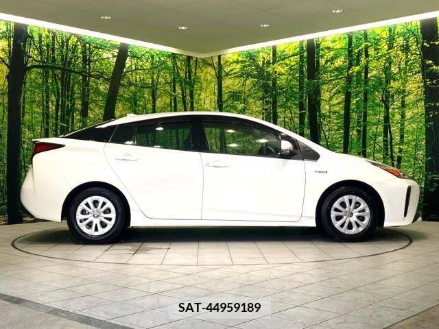 Toyota PRIUS 2019-07 341978-15