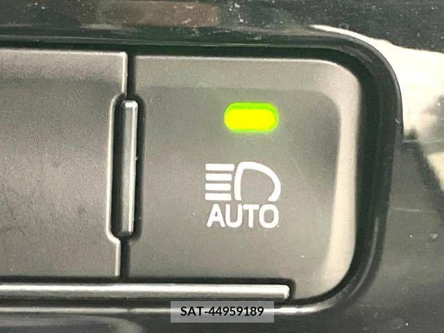 Toyota PRIUS 2019-07 341978-7