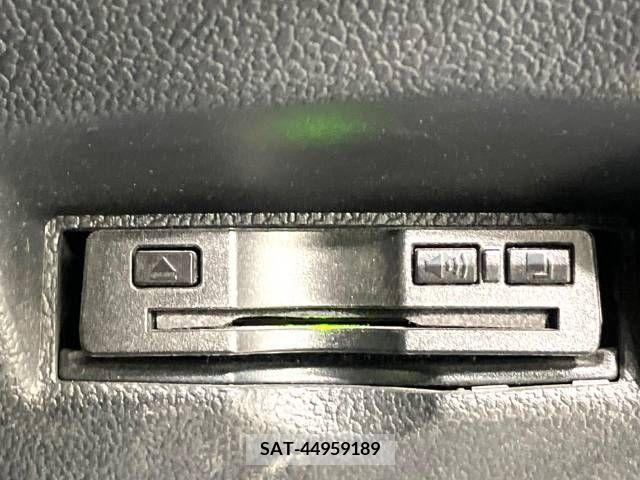 Toyota PRIUS 2019-07 341978-6