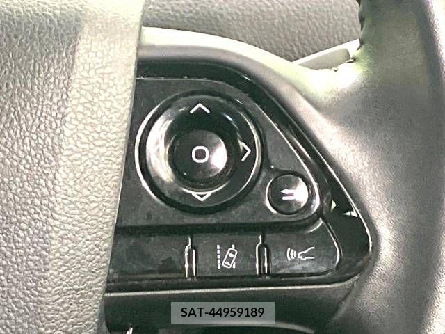 Toyota PRIUS 2019-07 341978-4