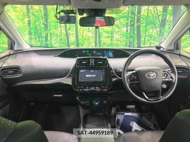 Toyota PRIUS 2019-07 341978-1