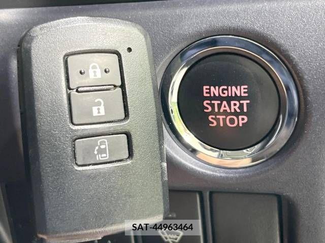 Toyota VOXY 2016-03 290183-7