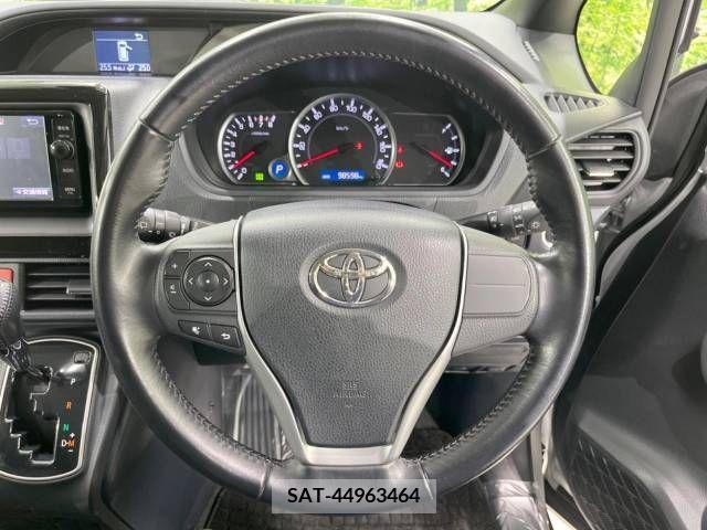Toyota VOXY 2016-03 290183-12