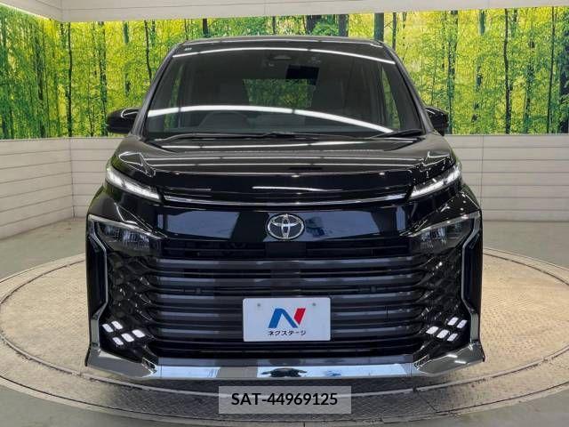 Toyota VOXY 2023-10 289131-14