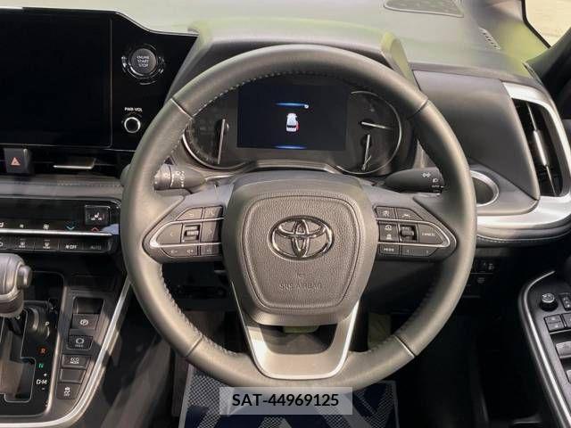 Toyota VOXY 2023-10 289131-11