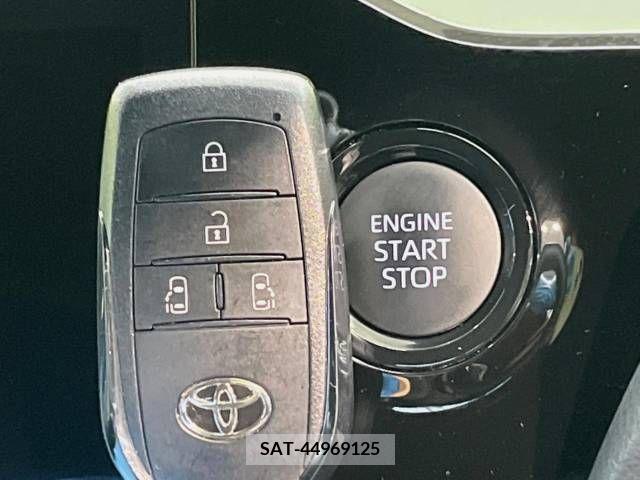 Toyota VOXY 2023-10 289131-6