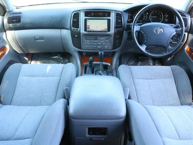 Toyota LAND CRUISER 2006-01 8973-1