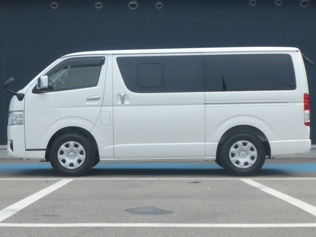 Toyota HIACE VAN 2023-03 23168-27