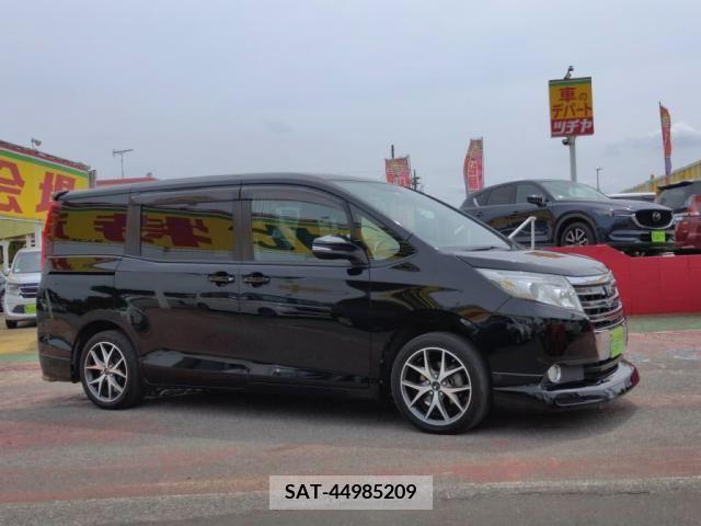 Toyota NOAH 2014-03 279504-8