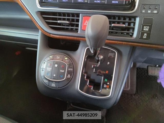 Toyota NOAH 2014-03 279504-14