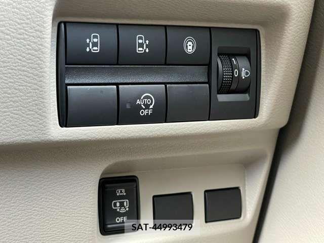 Nissan ROOX 2023-06 388466-3
