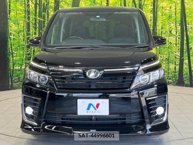 Toyota VOXY 2015-09 350509-14