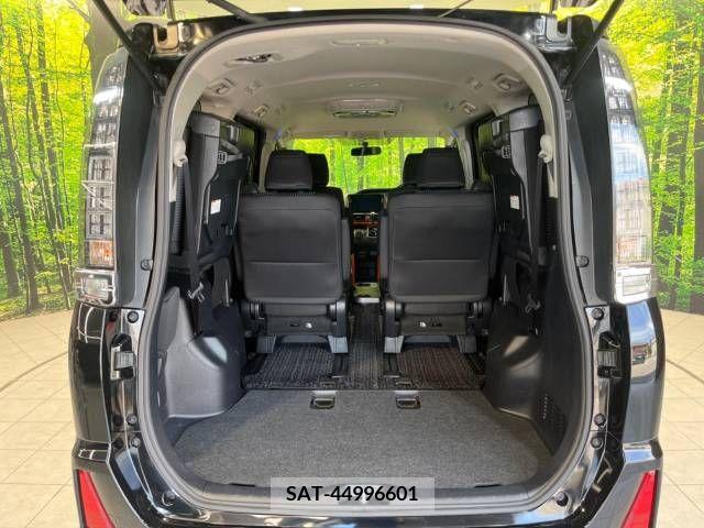 Toyota VOXY 2015-09 350509-12