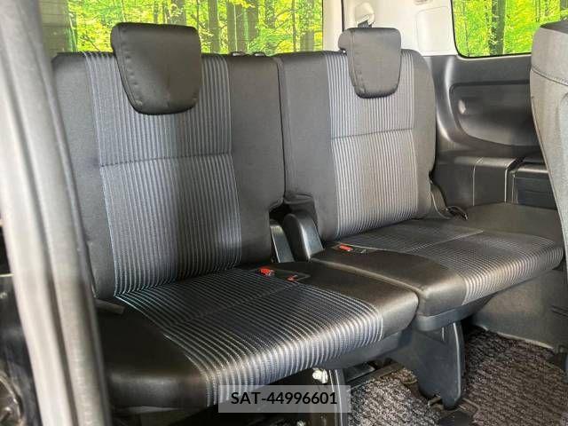 Toyota VOXY 2015-09 350509-11